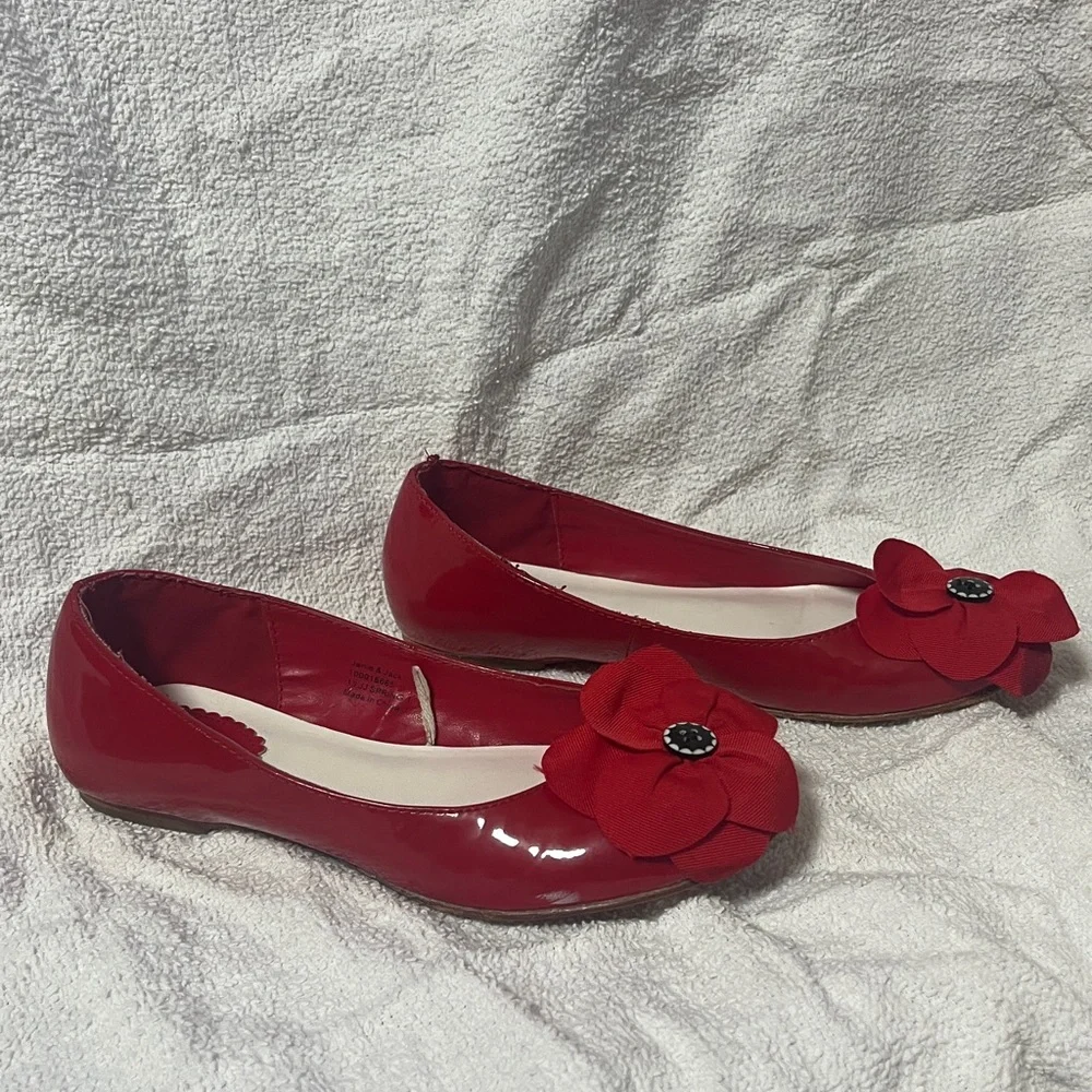 Janie and Jack girls Red patent leather Shoes with Flower Accent in size 1